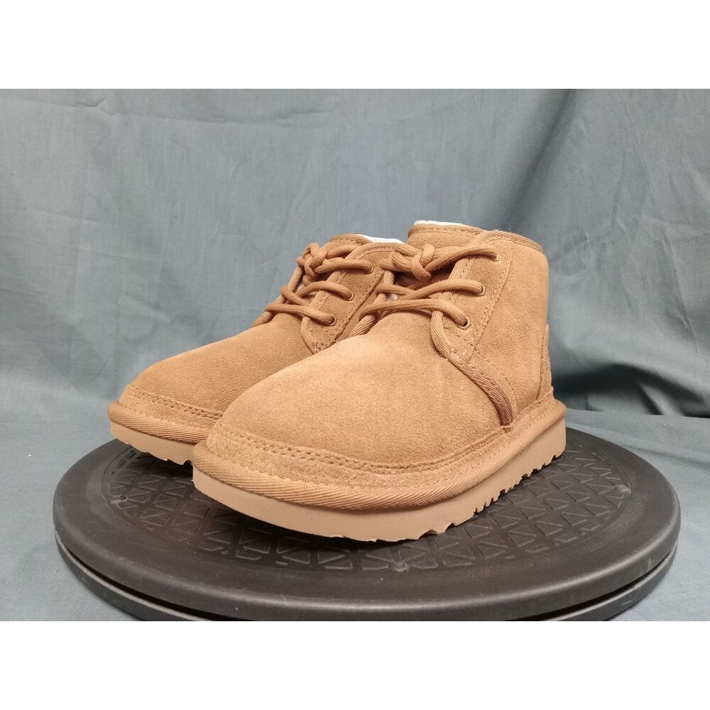 UGG Australia Kids Neumel II Boots Suede Lace-Up Chestnut Size 4 NEW IN BOX! - Picture 4 of 13